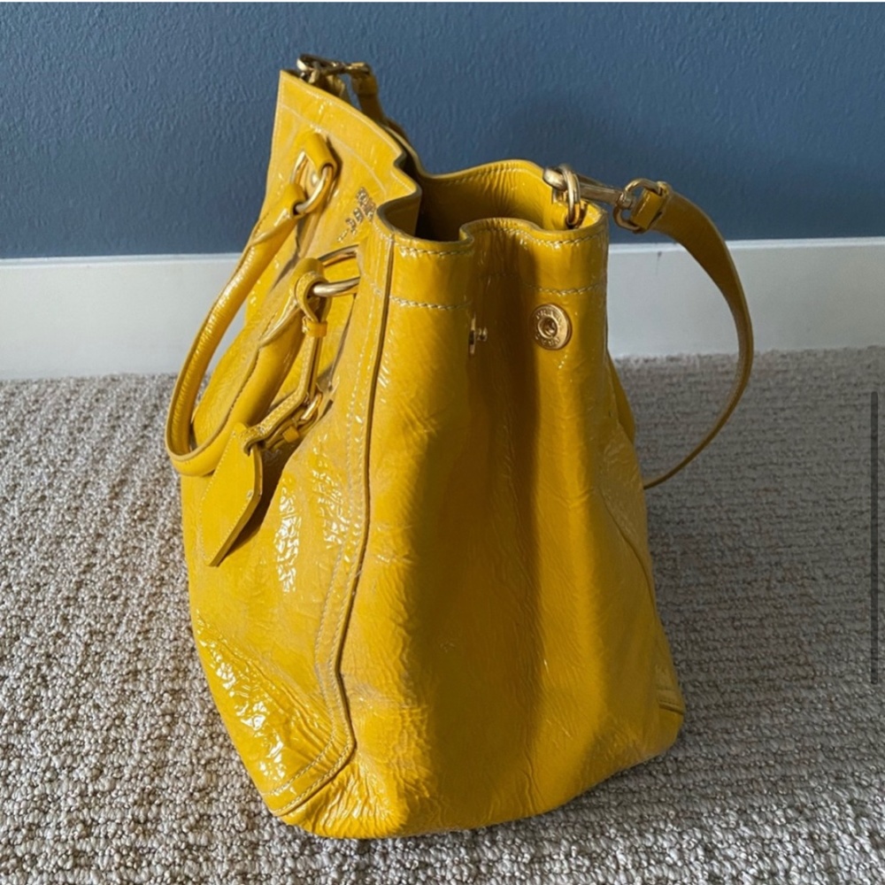 *SOLD* PRADA patent leather Naplak tote. - Picture 9 of 12